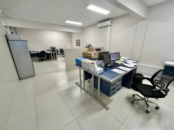 office em Presidente Kennedy, 698, Campinas - São José - SC