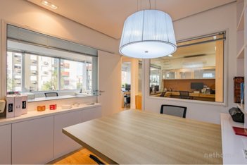 office em Avenida Teixeira Mendes, Chácara das Pedras - Porto Alegre - RS