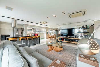 apartment em Rua Cândido Batista de Oliveira, Moinhos de Vento - Porto Alegre - RS