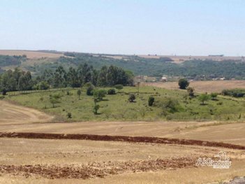 agricultural em Avenida Doutor Luiz Teixeira Mendes, Zona 07 - Maringá - PR