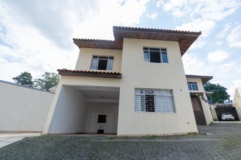 house em Rua Antônio Scheidt, Santa Cândida - Curitiba - PR