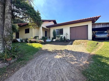 house em Rua Arthur Alfredo Hoffmeister, Linha Gorgen - Morro Reuter - RS