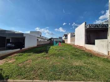 land_lot em Rua Ettore Berti, Residencial Village Damha III - Araraquara - SP
