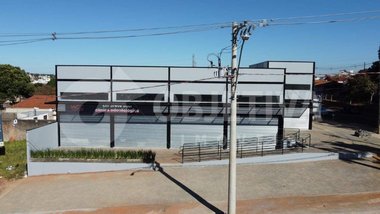 business em Rua Tahiti, Vigilato Pereira - Uberlândia - MG