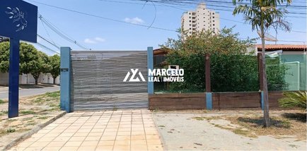 commercial_building em Avenida Íris Silveira, Candeias - Vitória da Conquista - BA