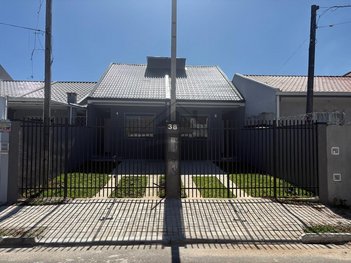 house em Rua Arnaldo Martins Villar Lucena, Campo de Santana - Curitiba - PR