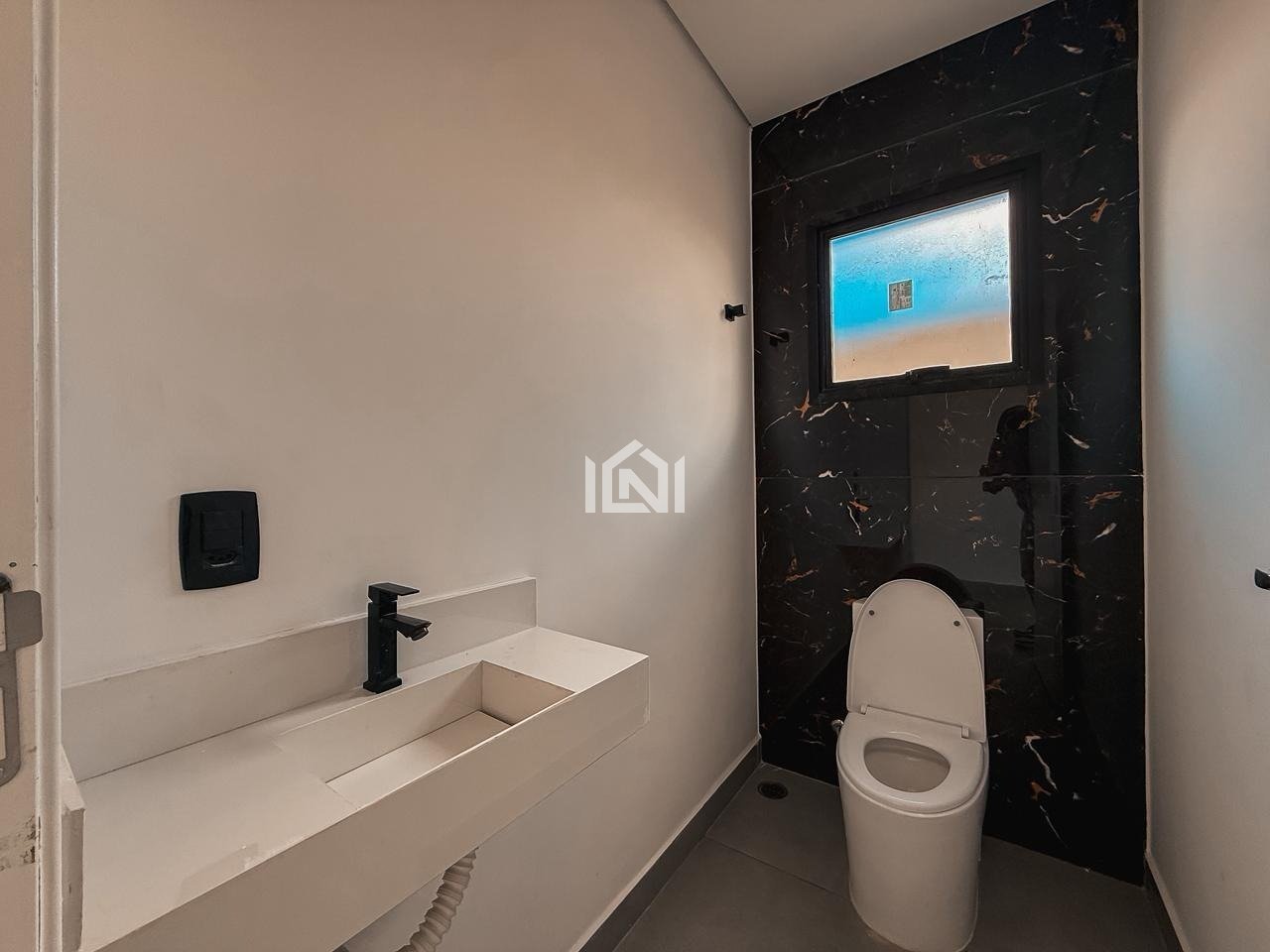 casa a venda no condominio reserva santa paula - lavabo