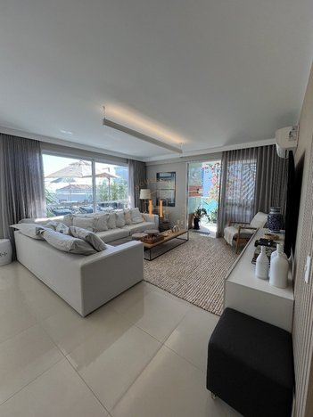 apartment em Rua Madre Maria Vilac, Canasvieiras - Florianópolis - SC