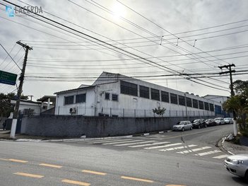 industrial em Avenida Prestes Maia, Centro - Diadema - SP