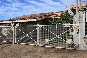 house em Professora Zilah Totta, Jardim Leopoldina - Porto Alegre - RS