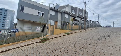 house em Rua Emma Vedana Palhosa, Santa Lúcia - Caxias do Sul - RS