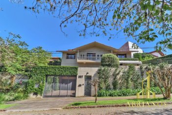 house em Rua Felipe Becker, Três Figueiras - Porto Alegre - RS