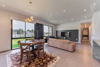 agricultural em Rua Laurindo Pires Alves, Quatro Barras - Quatro Barras - PR