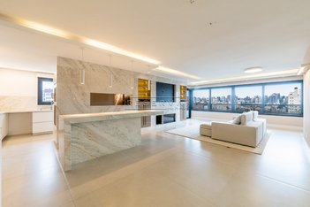 apartment em Rua Germano Petersen Júnior, Auxiliadora - Porto Alegre - RS