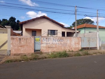 house em Rua Dom Pedro II, Centro - Pirassununga - SP