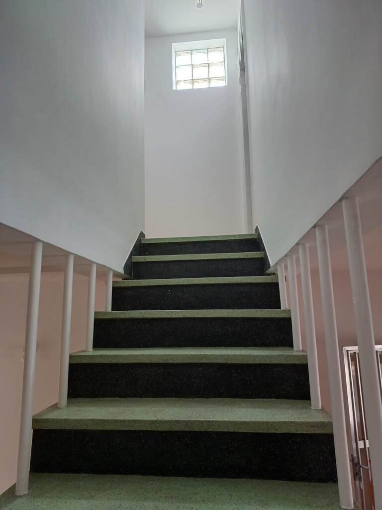 img2