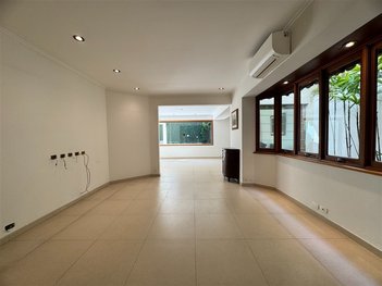 house em Rua Bucareste, Jardim Europa - São Paulo - SP