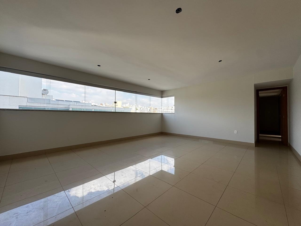 Apartamento com 4 quartos — Castelo, Belo Horizonte