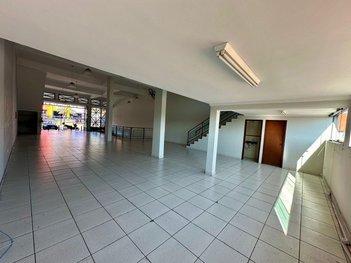 commercial_property em Avenida Itavuvu, Vila Olímpia - Sorocaba - SP