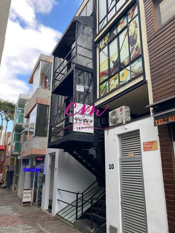 commercial_property em Calçada Flôr de Lótus, Condomínio Centro Comercial Alphaville - Barueri - SP