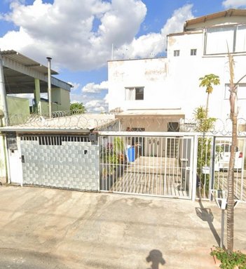 house em Rua Brusque, Parque Xangri-Lá - Contagem - MG