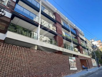 apartment em Rua Presidente Carlos de Campos, Laranjeiras - Rio de Janeiro - RJ