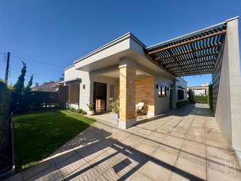 house em Rua Ibirapuitã, Centro - Xangri-Lá - RS