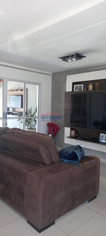 house em Rua Carmen Santos, Loteamento Villa Branca - Jacareí - SP