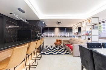 apartment em Rua Líbero Badaró, Passo da Areia - Porto Alegre - RS