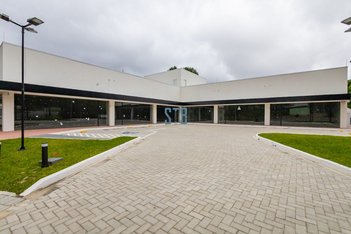 business em Rua Padre Ladislau Kula, Santo Inácio - Curitiba - PR