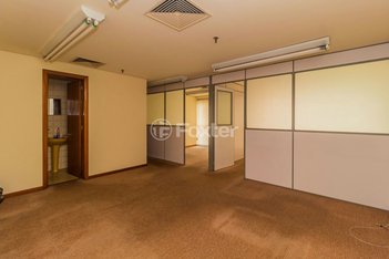 office em Rua Chaves Barcelos, Centro Histórico - Porto Alegre - RS