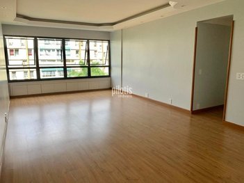 apartment em AOS 6 Bloco B, Área Octogonal - Brasília - DF