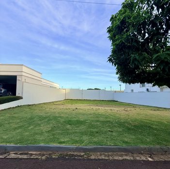 land_lot em Avenida Carlos Correa Borges, Conjunto Habitacional Inocente Vila Nova Júnior - Maringá - PR