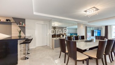 apartment em Rua Doutor Alexandre Gutierrez, Água Verde - Curitiba - PR