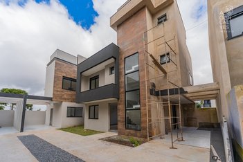 house em Rua Júlio Pasa, Uberaba - Curitiba - PR
