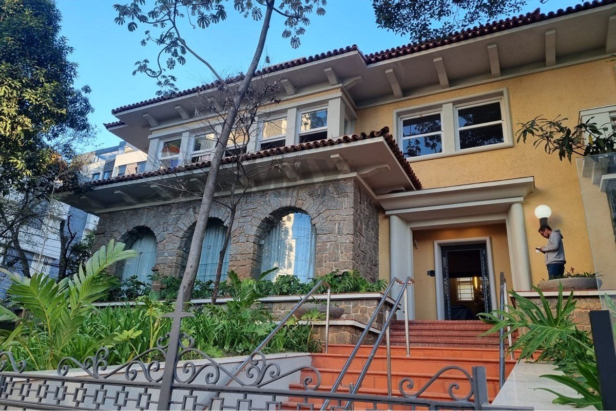 Apartamento com 3 quartos — Santo Antônio, Belo Horizonte