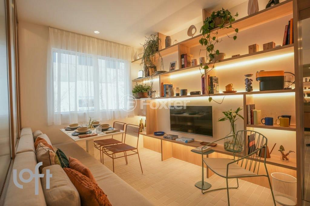 sala-de-estar-moderna-e-aconchegante-com-sofa-e-tv