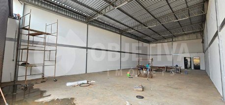 industrial em Avenida Mansur, Residencial Fruta do Conde - Uberlândia - MG