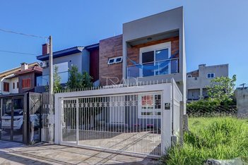 house em Aldo Sani, Hípica - Porto Alegre - RS