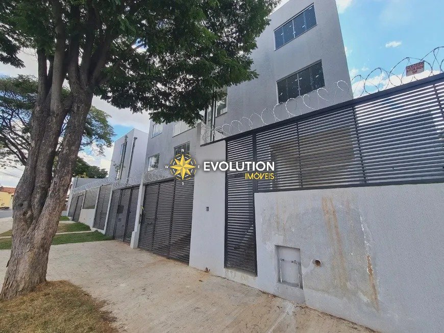 Casa com 2 quartos — Céu Azul, Belo Horizonte