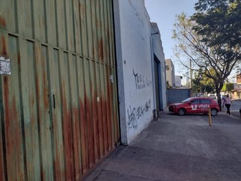 industrial em Rua José Lima de Almeida, Floramar - Belo Horizonte - MG