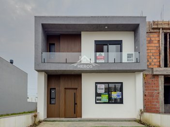 house em Rua Alessandra Sanhudo Malinski, Hípica - Porto Alegre - RS