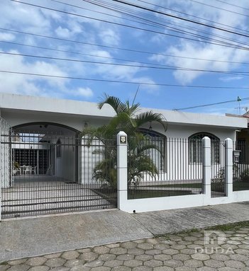 house em Rua Professora Enoé Schutel, Trindade - Florianópolis - SC