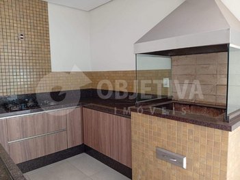 house em Avenida Ana Godoy de Sousa, Segismundo Pereira - Uberlândia - MG