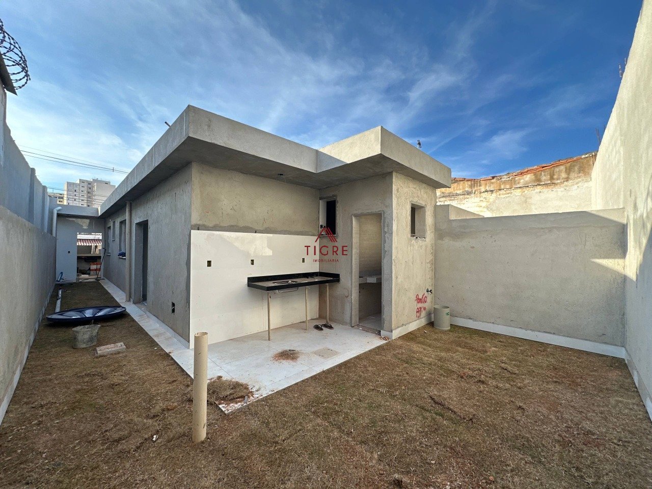 Casa com 3 quartos — Planalto, Belo Horizonte
