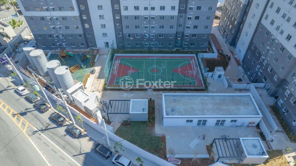 area-de-lazer-com-playground-e-quadra-esportiva.jpeg