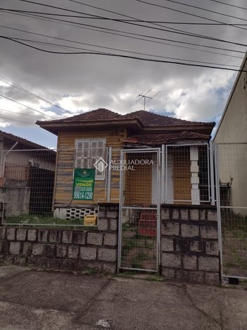 house em Rua João de Magalhães, Passo da Areia - Porto Alegre - RS