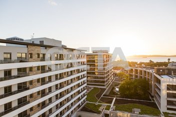 apartment em Avenida Wenceslau Escobar, Cristal - Porto Alegre - RS