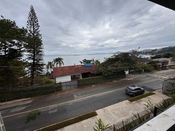 apartment em Estrada Haroldo Soares Glavan, Cacupé - Florianópolis - SC
