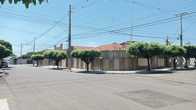 house em Rua Suíça, Jardim Adriana II - Londrina - PR